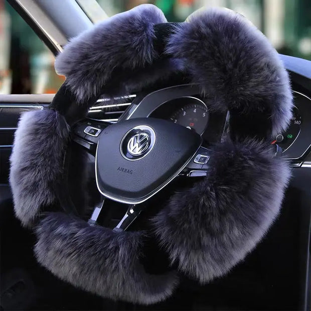 Housse De Volant Hiver En Fourrure Fluffy - ConfortVoiture.fr