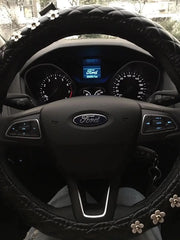 Housse De Volant Noir En Cuir Avec Motif Marguerite - ConfortVoiture.fr