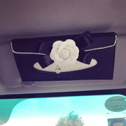 Organiseur Pare-Soleil Pour Mouchoirs Motif Camélia - ConfortVoiture.fr