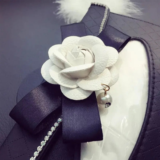 Organiseur Pare-Soleil Pour Mouchoirs Motif Camélia - ConfortVoiture.fr