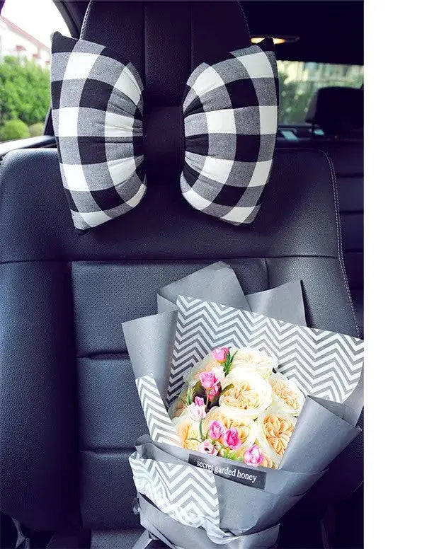 Oreiller Appui-Tête Auto Motif Carreaux Noir Et Blanc - ConfortVoiture.fr