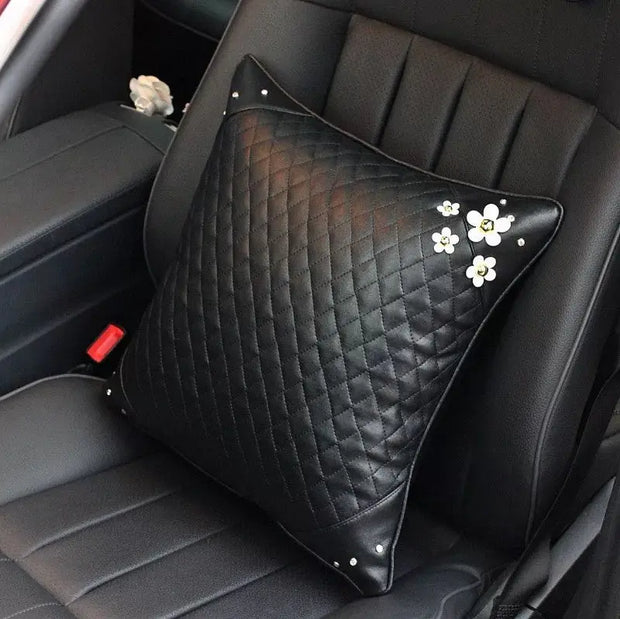 Coussin Repose-Tête Forme Os Cuir Vegan Avec Marguerite - ConfortVoiture.fr