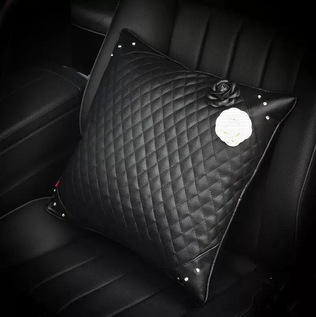 Coussin Repose-Tête Voiture Motif Camélias Noir Et Blanc - ConfortVoiture.fr