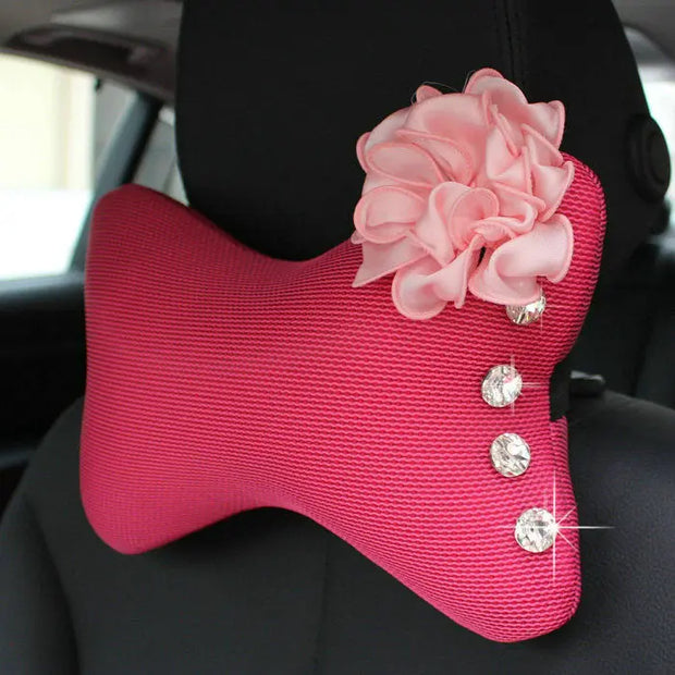 Coussin Appui-Tête Rose Pour Voiture Avec Strass Et Fleur - ConfortVoiture.fr