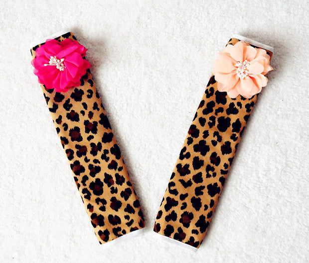 Protège-Ceinture Motif Léopard Fleur 2 Pièces - ConfortVoiture.fr